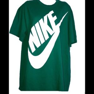 nike t shirt big logo